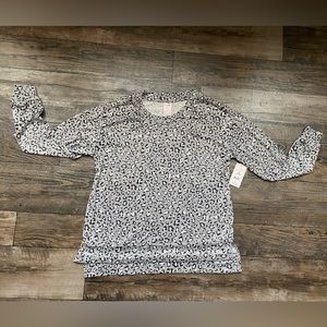 Brand New Black/White/Gray Cheetah Print Long Sleeve Shirt Super Soft